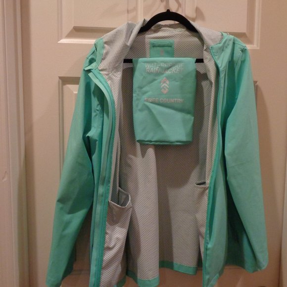 Free Country rain jacket in light green NWOT packable, incl carry pouch, hooded - Picture 3 of 4